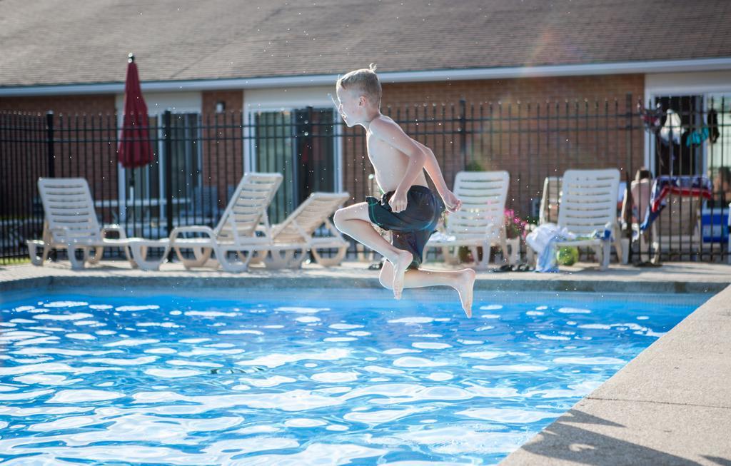 Super 8 By Wyndham Port Elgin Hotel Luaran gambar