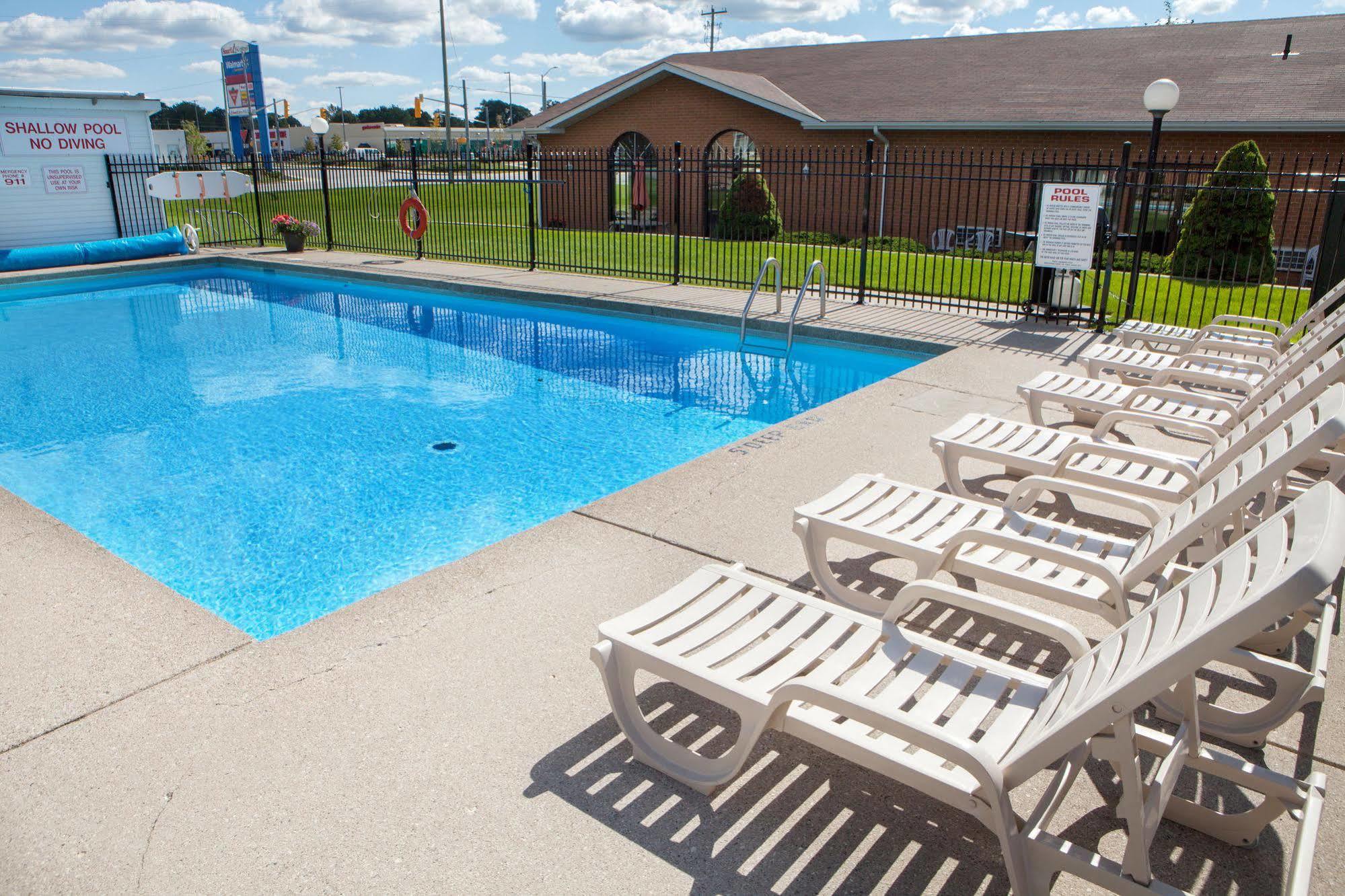 Super 8 By Wyndham Port Elgin Hotel Luaran gambar